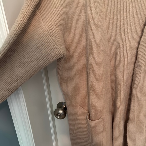 Elegant Tan Women's Cardigan - Picture 3 of 6